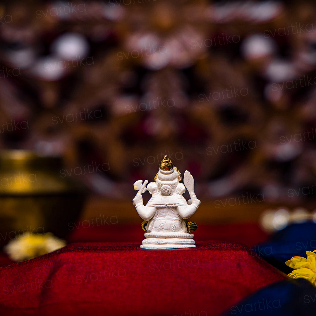 ganesha car dashboard