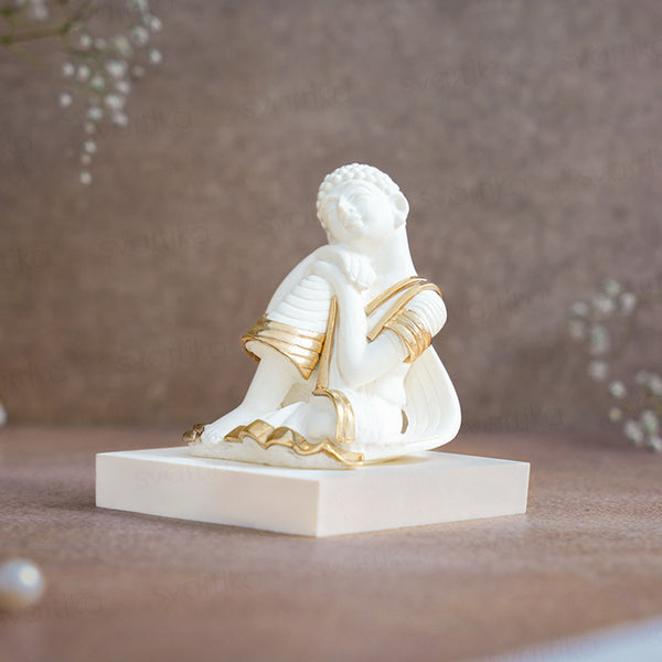 gautam buddha statue