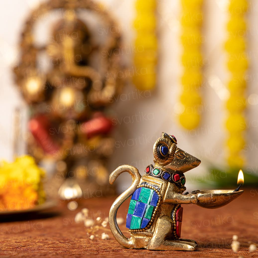 mushak diya brass