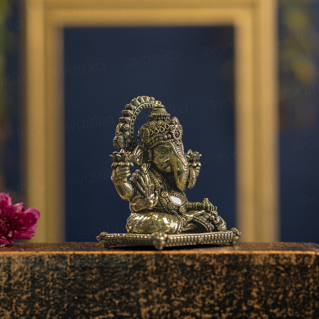 dagdusheth ganpati murti for home