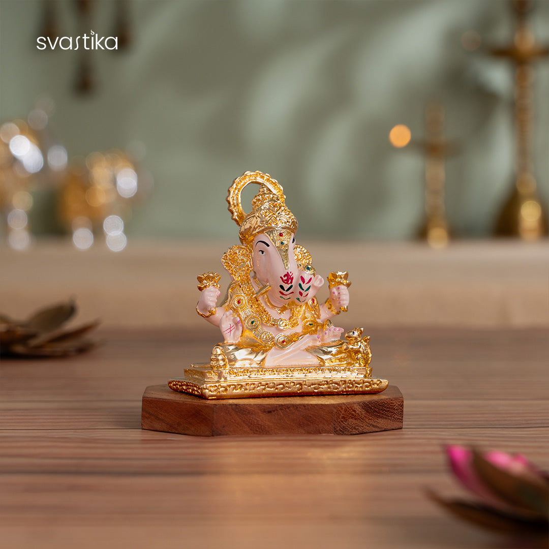 Dagdusheth Halwai Ganpati idol