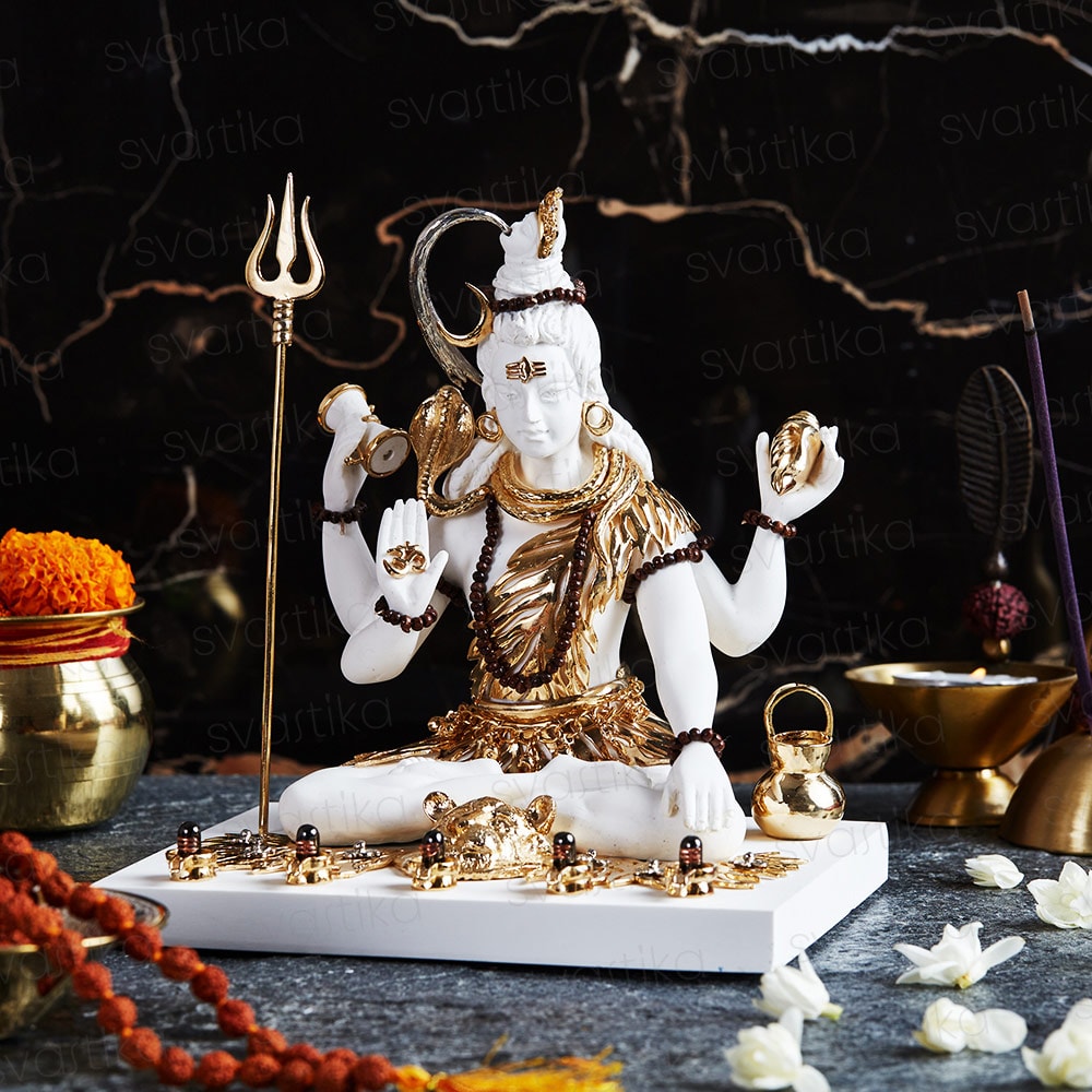 Shiva murti with 5 lingam