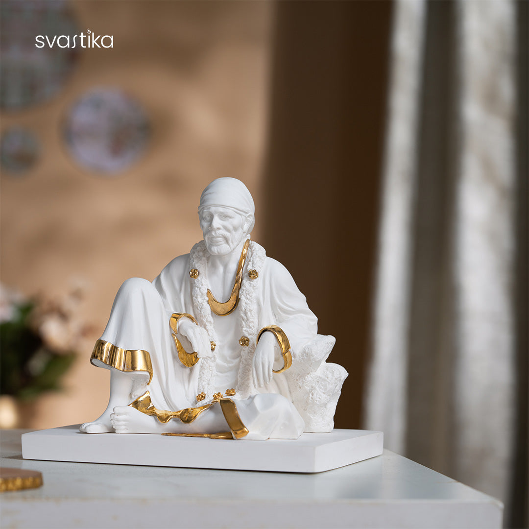 White Sitting Sai Baba murti 