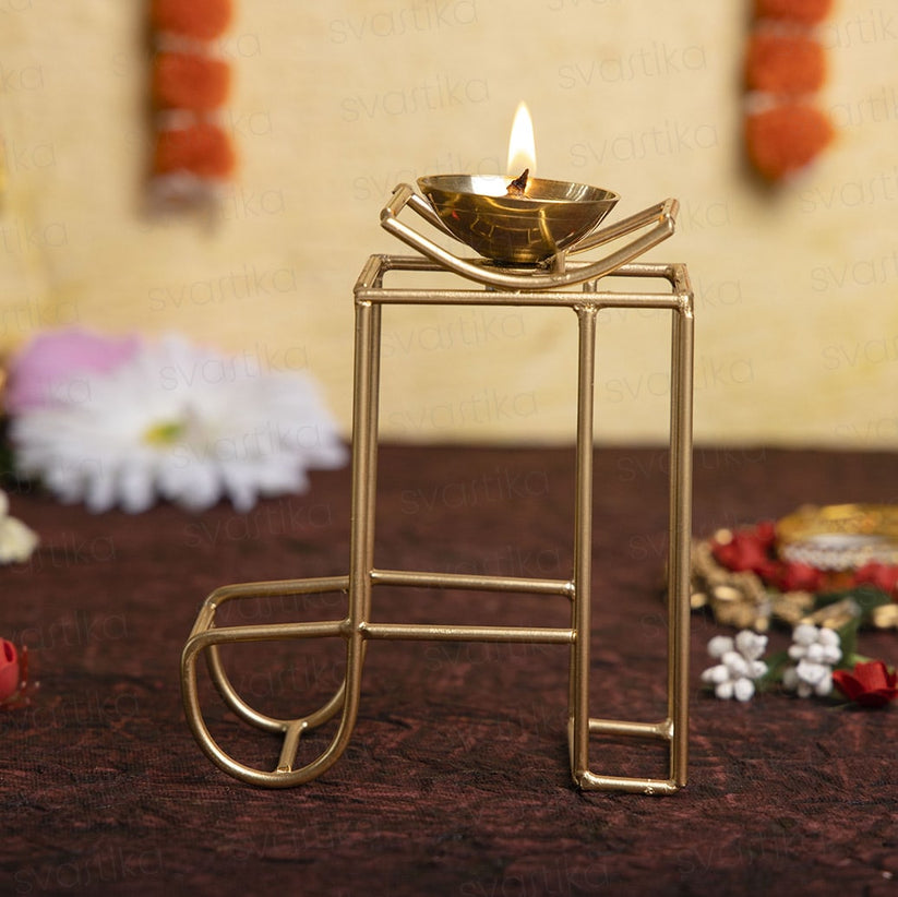 Brass Maa Symbol Diya (5 Inch)