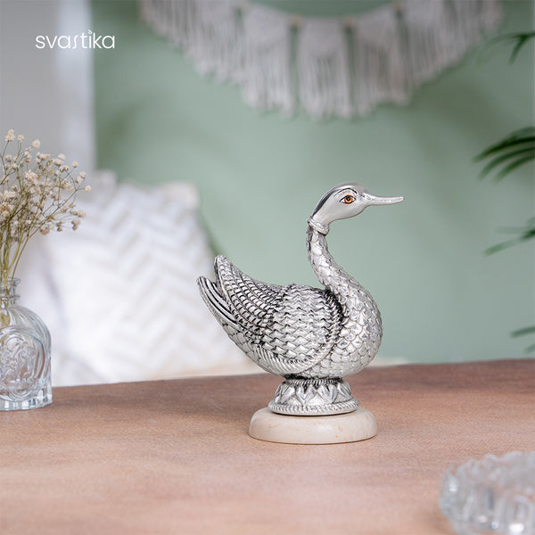 Swan of Serenity – Silver Plated Decor (6 Inch)