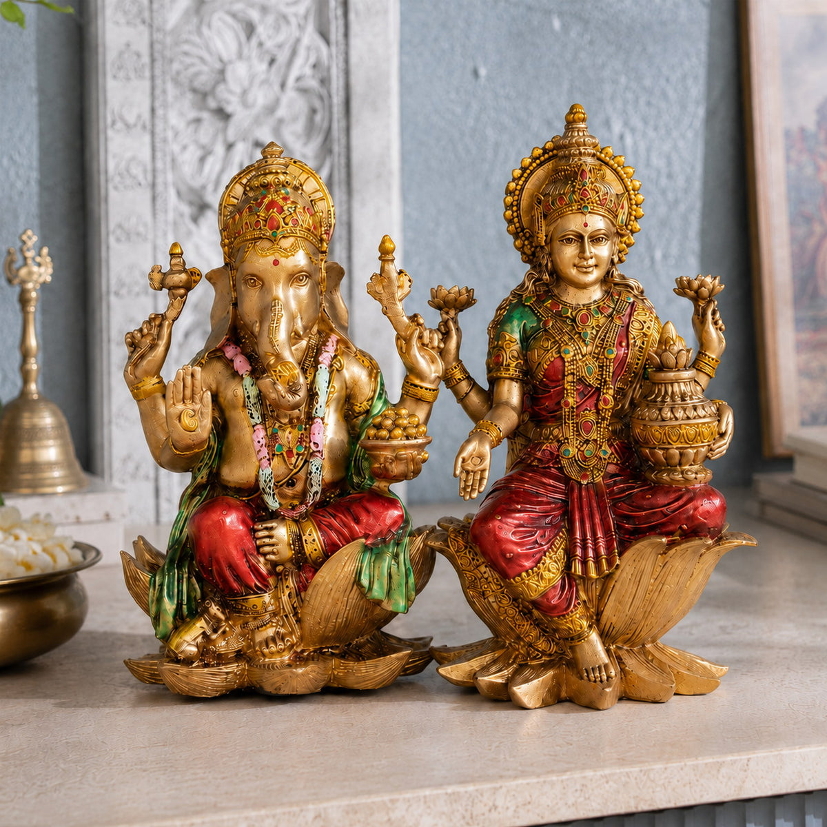 Ganesh Lakshmi antique murti pair 7 inch close-up hero image